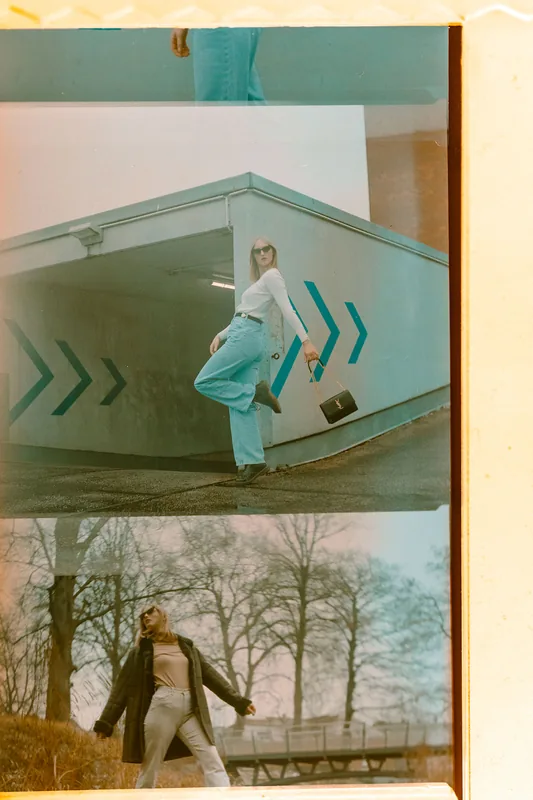 Collage aus zwei Porträts einer Frau vor einer grauen Wand mit blauen Pfeilen und in einer herbstlichen Parklandschaft.